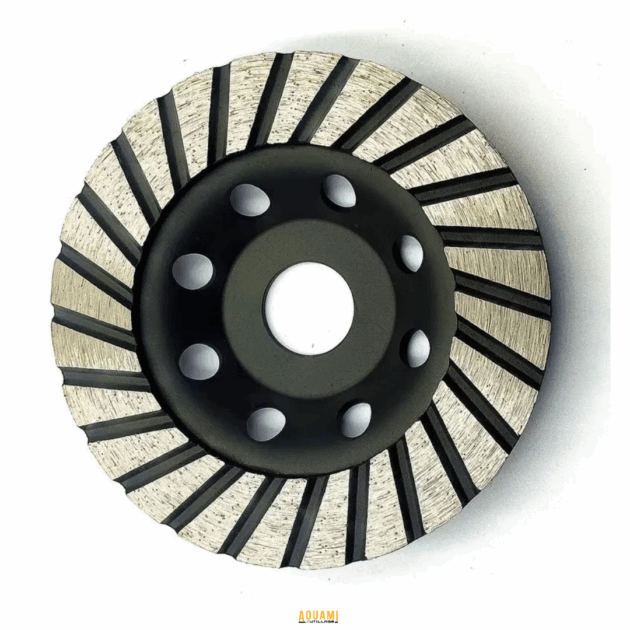 "Diamond Cup Wheel 115mm – Disque de meulage diamanté haute performance pour le béton, la pierre et autres matériaux durs. Idéal pour les travaux de ponçage et de nivellement. Disponible chez Outillage Aouami."