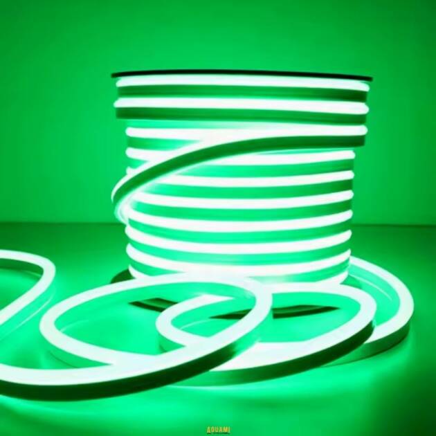 "Bande LED Néon 50M, 120 LED/m, lumière verte éclatante, idéale pour l’éclairage des mosquées. Durable et flexible. Disponible chez Outillage Aouami."