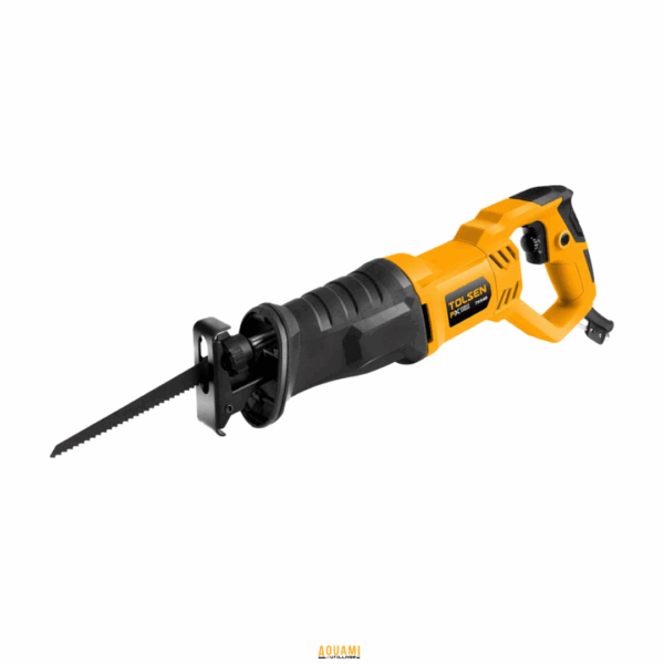 "Scie sabre 710W, puissante et polyvalente, idéale pour la découpe du bois, du métal et du plastique. Disponible chez Outillage Aouami."