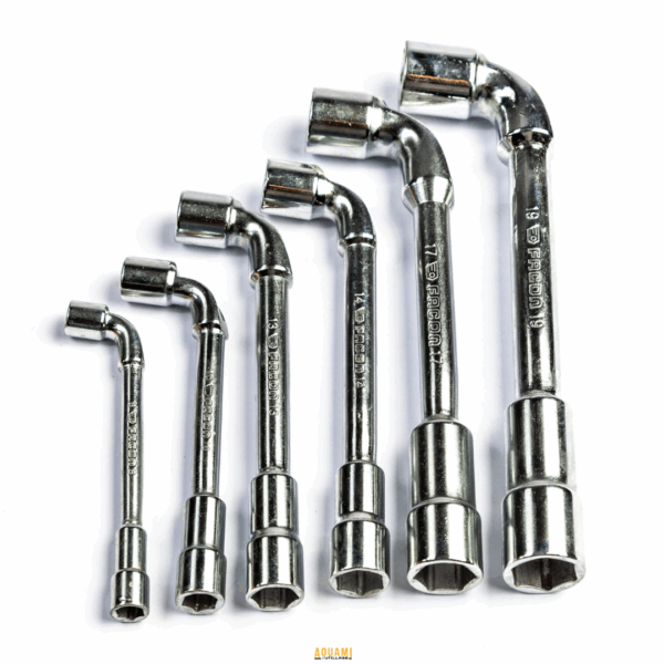 "Clé pipe robuste, conçue pour le serrage et le desserrage des tuyaux et raccords. Idéale pour les installations sanitaires et de plomberie. Disponible chez Outillage Aouami."