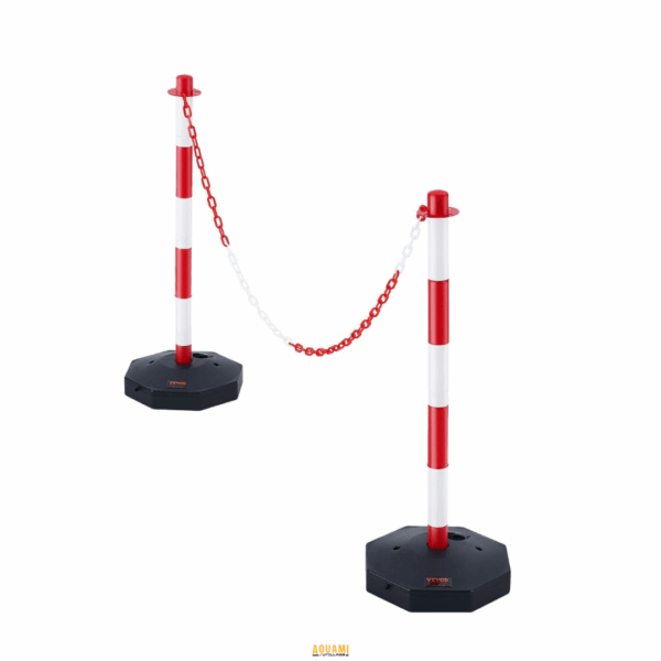 Poteau de signalisation en plastique ou métal avec base lestée pour balisage et sécurité.