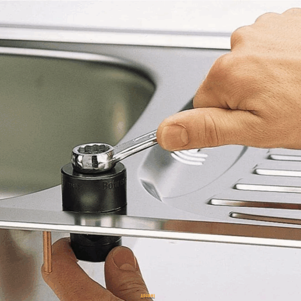 "Emporte-pièces à tôle de 22,5 mm, outil de perçage précis pour trous dans les éviers et surfaces métalliques."