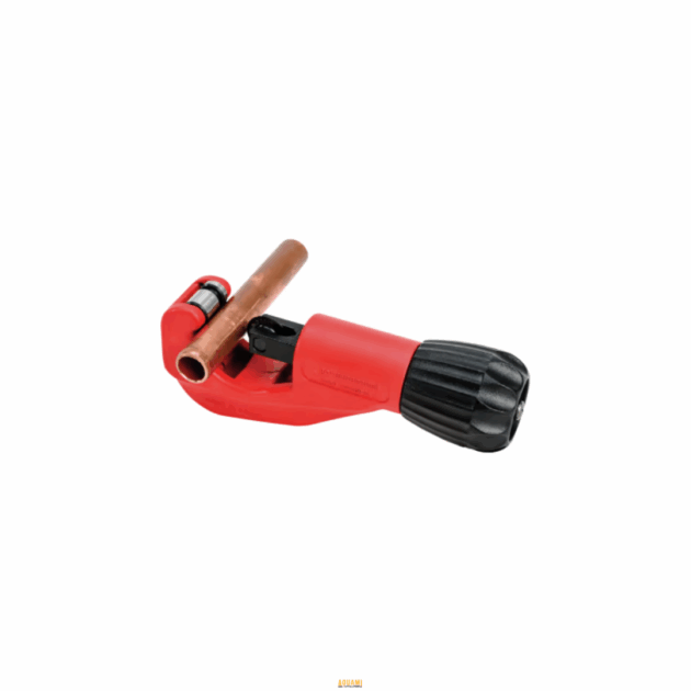 "Coupe-tube manuel pour une découpe précise de tubes cuivre, PPR, PVC ou multicouche."