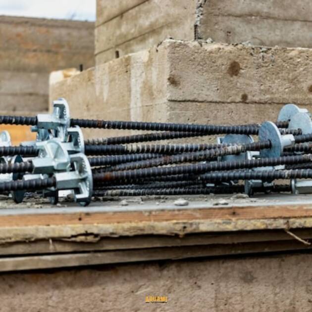 Écrous et tige de coffrage pour travaux de bétonnage