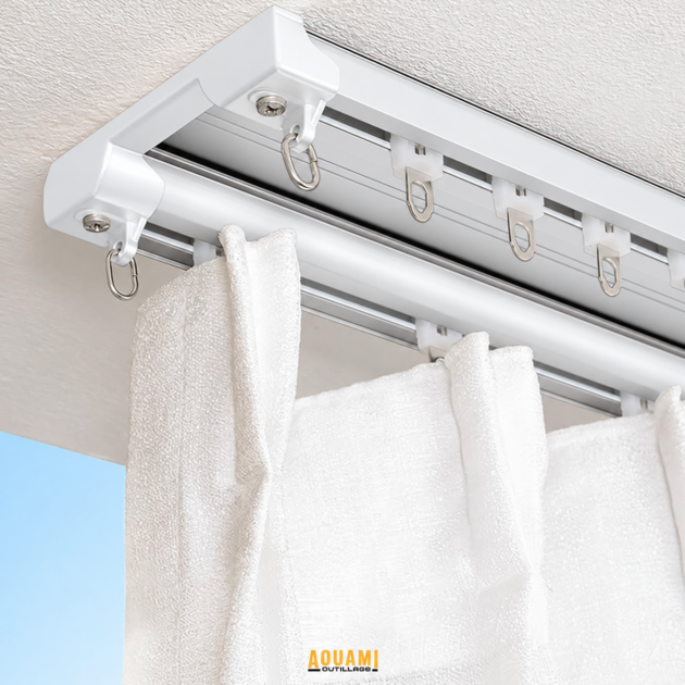 Rail rideau double blanc 6m - 5m avec roues, système de suspension pour rideaux.