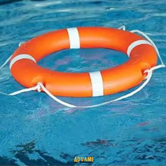 Bouée de sauvetage orange – sécurité nautique pour intervention rapide