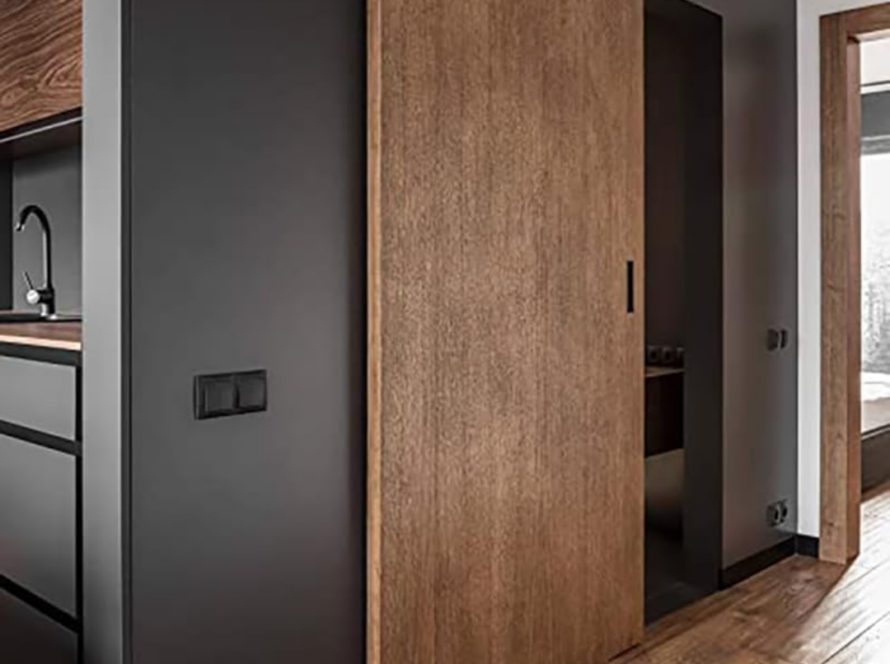 Système de porte coulissante invisible pour passage 1,20 m et 1,50 m